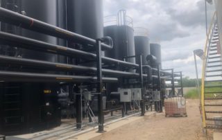 Liquid AC storage tank equipment for an asphalt plant